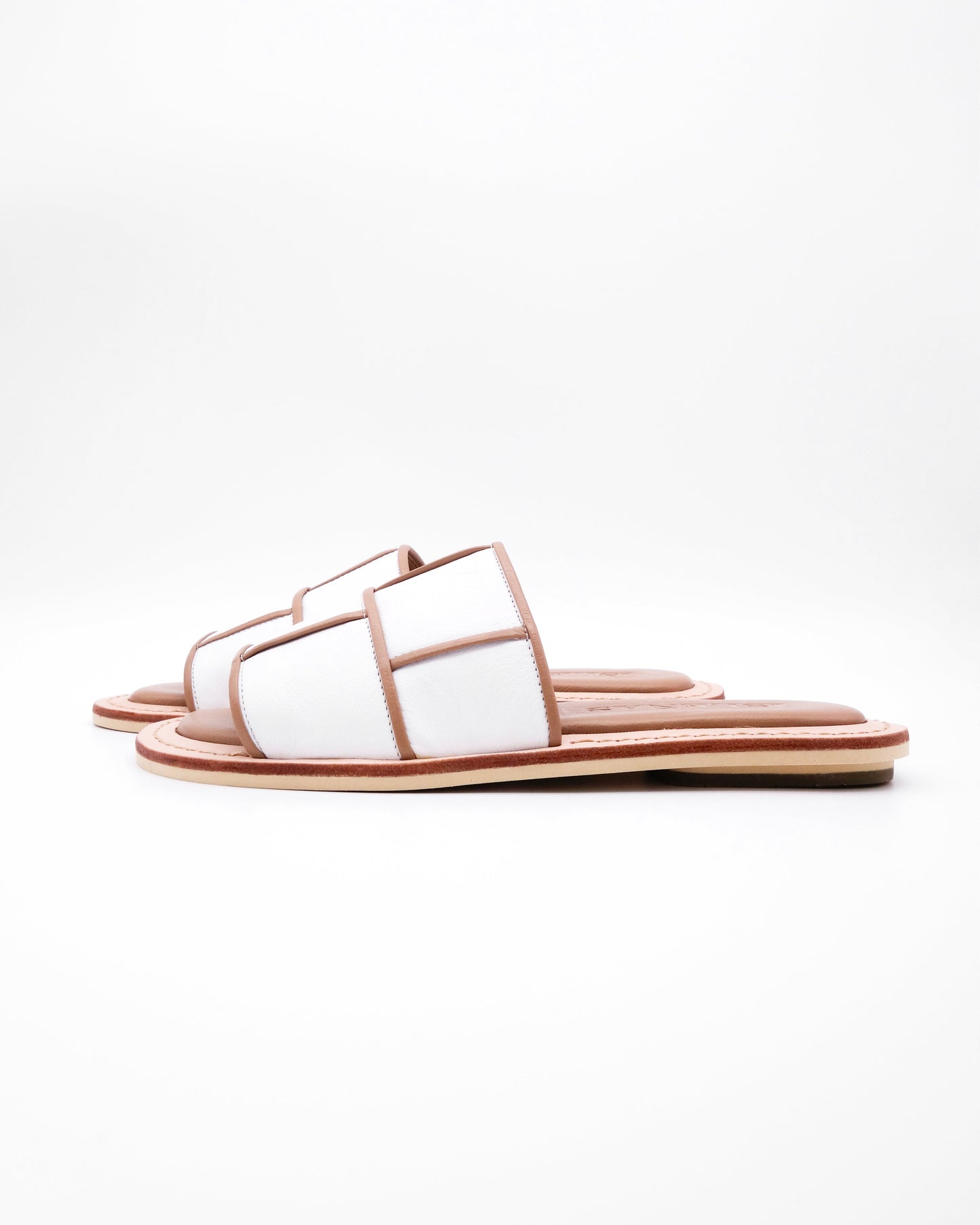 Off Grid Signature Slide | White Sand | Size 6