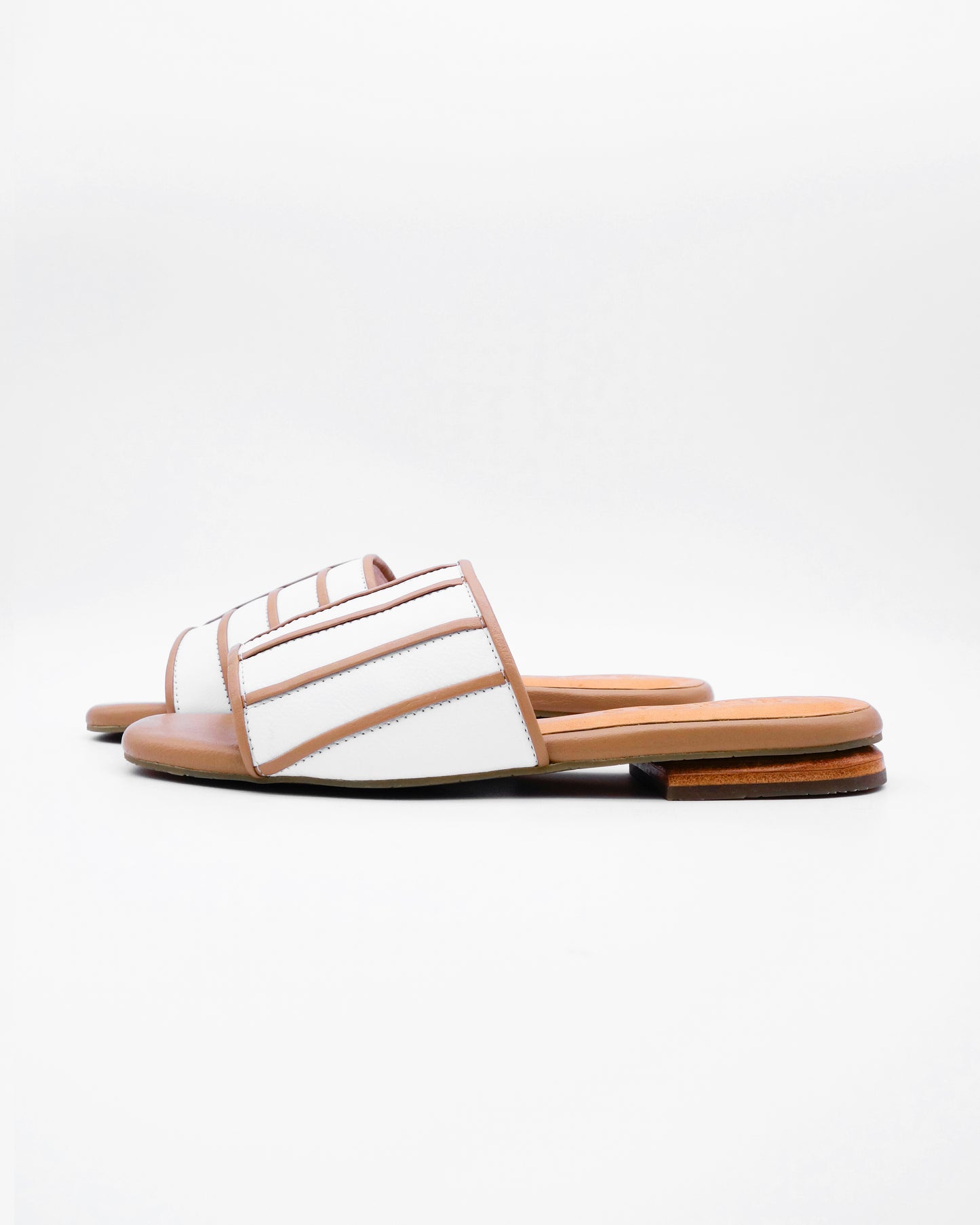 Amara Slide | White Sand